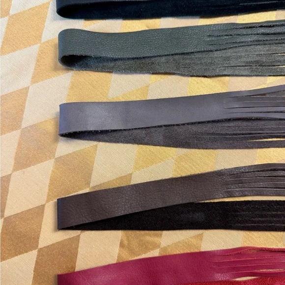 Red Leather Choker Necklace / Fringe Bracelet 
Elegant Sexy Flirty Unique - Picture 5 of 6